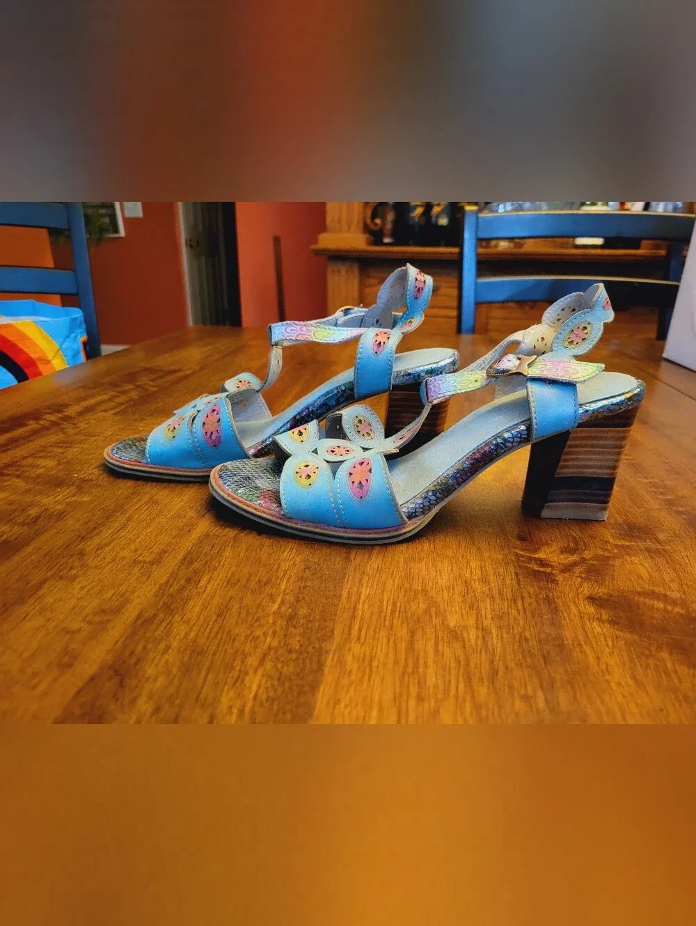 L'ATISTE: Women's Blue Floral Cutout Slingback Sandals with Multicolor Accents